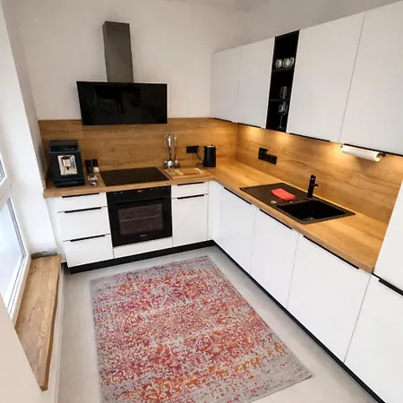 Moderne In 24h Check In Fussbodenheizung Premium Ausstattung Lichtdurchflutet Privater Zugang Parkplatz *