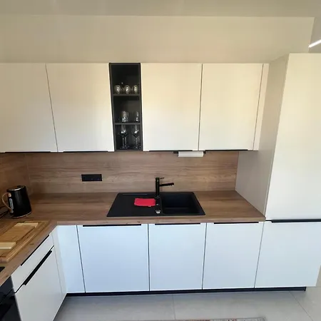 Moderne In 24h Check In Fussbodenheizung Premium Ausstattung Lichtdurchflutet Privater Zugang Parkplatz Kleinheubach