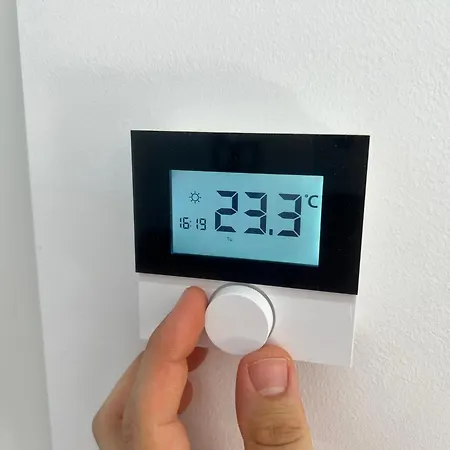 Moderne In 24h Check In Fussbodenheizung Premium Ausstattung Lichtdurchflutet Privater Zugang Parkplatz Appartement *