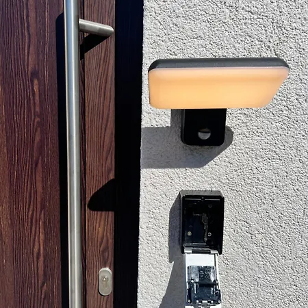 Moderne In 24h Check In Fussbodenheizung Premium Ausstattung Lichtdurchflutet Privater Zugang Parkplatz Kleinheubach